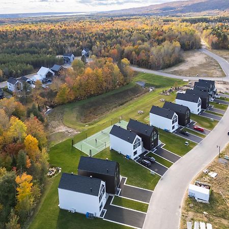 Sofa Villas Mont Sainte-Anne โบเพร ภายนอก รูปภาพ