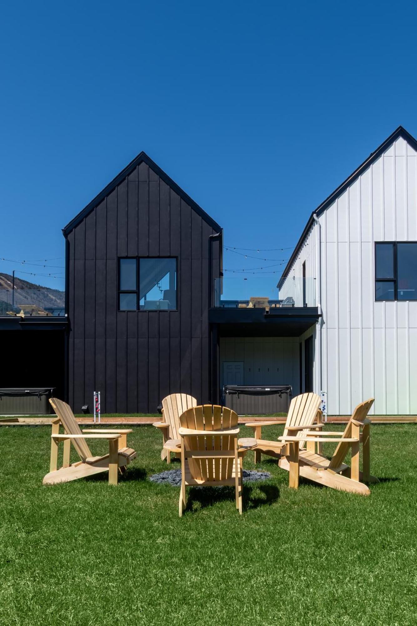 Sofa Villas Mont Sainte-Anne โบเพร ภายนอก รูปภาพ