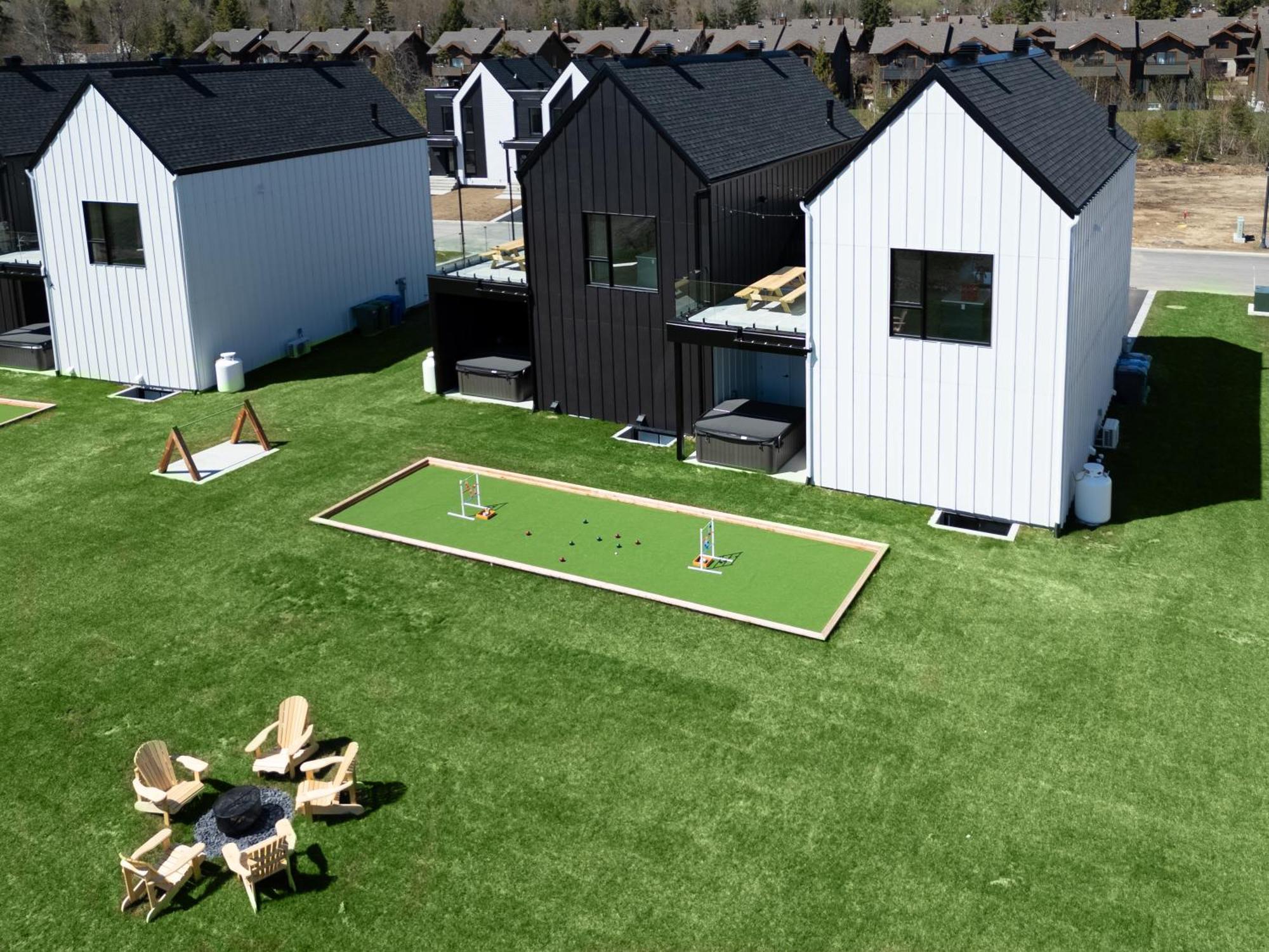 Sofa Villas Mont Sainte-Anne โบเพร ภายนอก รูปภาพ