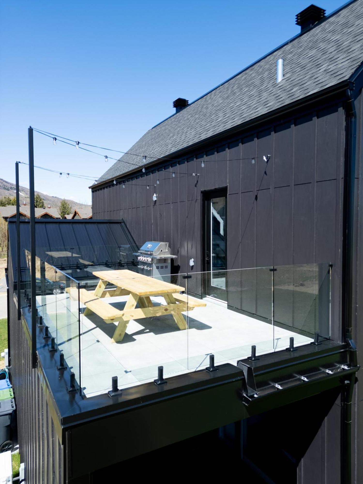 Sofa Villas Mont Sainte-Anne โบเพร ภายนอก รูปภาพ
