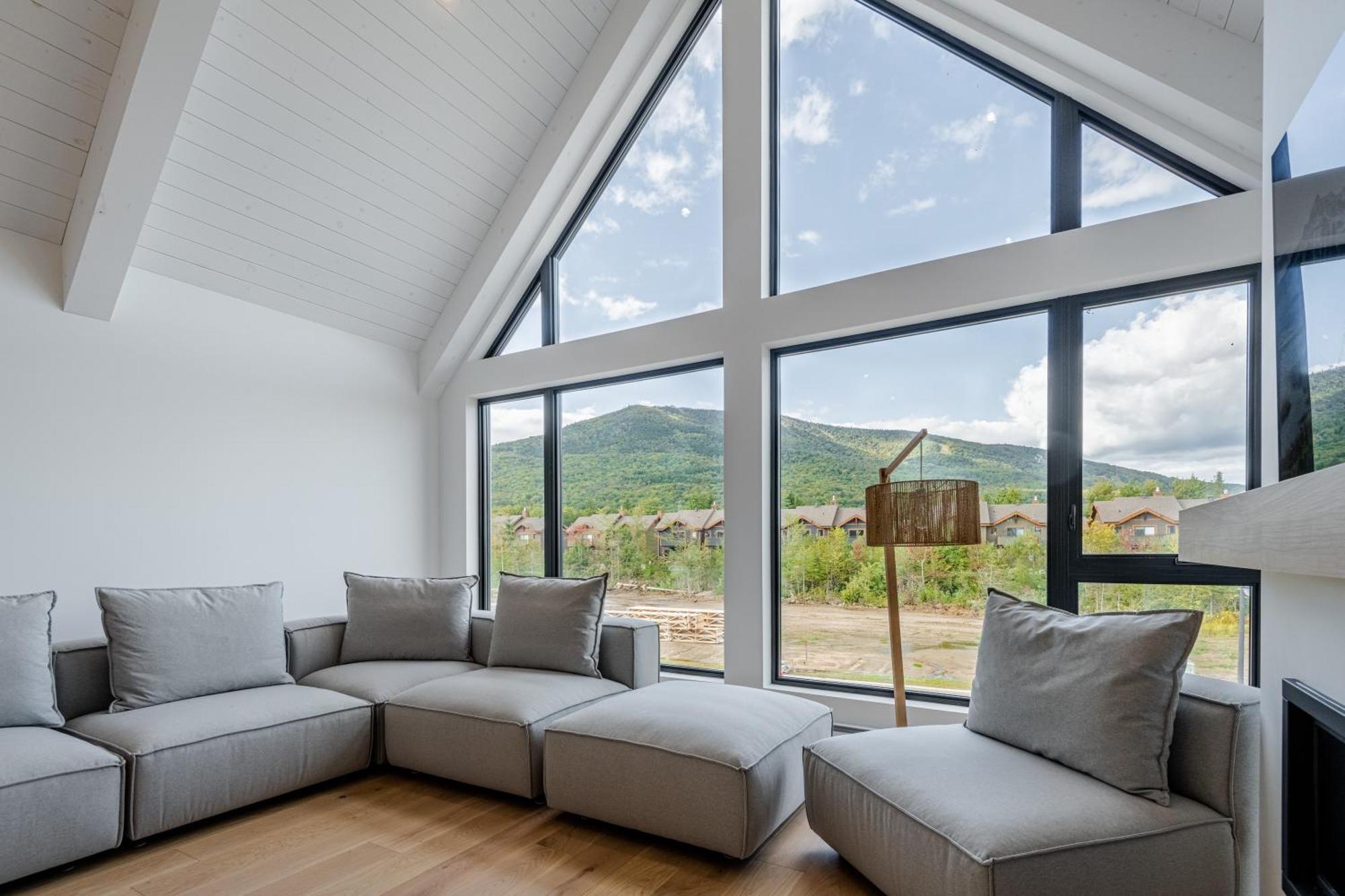 Sofa Villas Mont Sainte-Anne โบเพร ภายนอก รูปภาพ